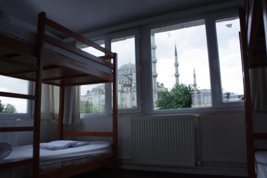 Nobel Hostel Истанбул Стая снимка